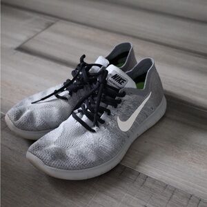 Nike Free RN Flyknit Sneakers Size 9